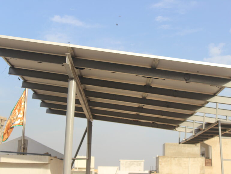 Solar on grid system in Karachi